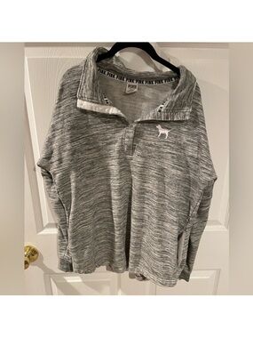 PINK Victoria's Secret Gray Heather Snap-Up Top with Dog Logo